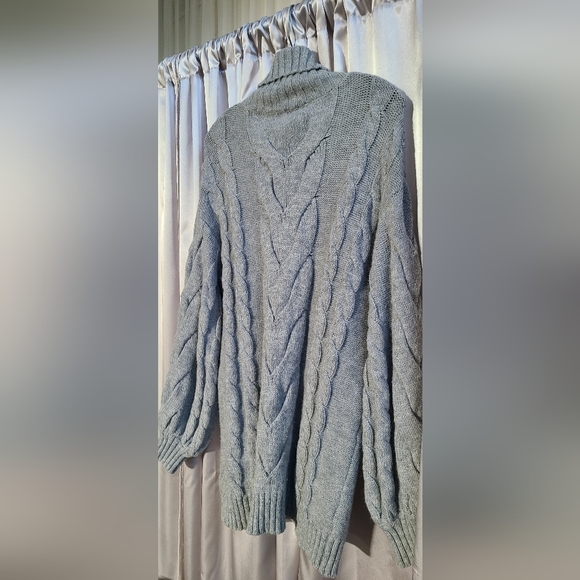 12th Tribe Sweater gray size small - Picture 7 of 7
